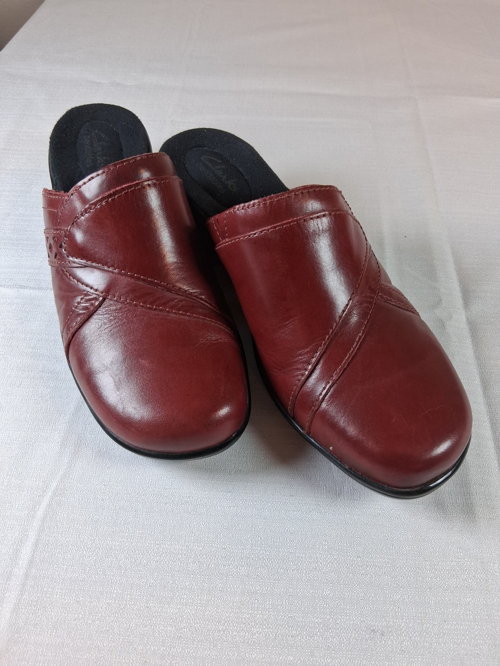 sku382 Clarks Women's Slip-On Clog - Burgundy Leather